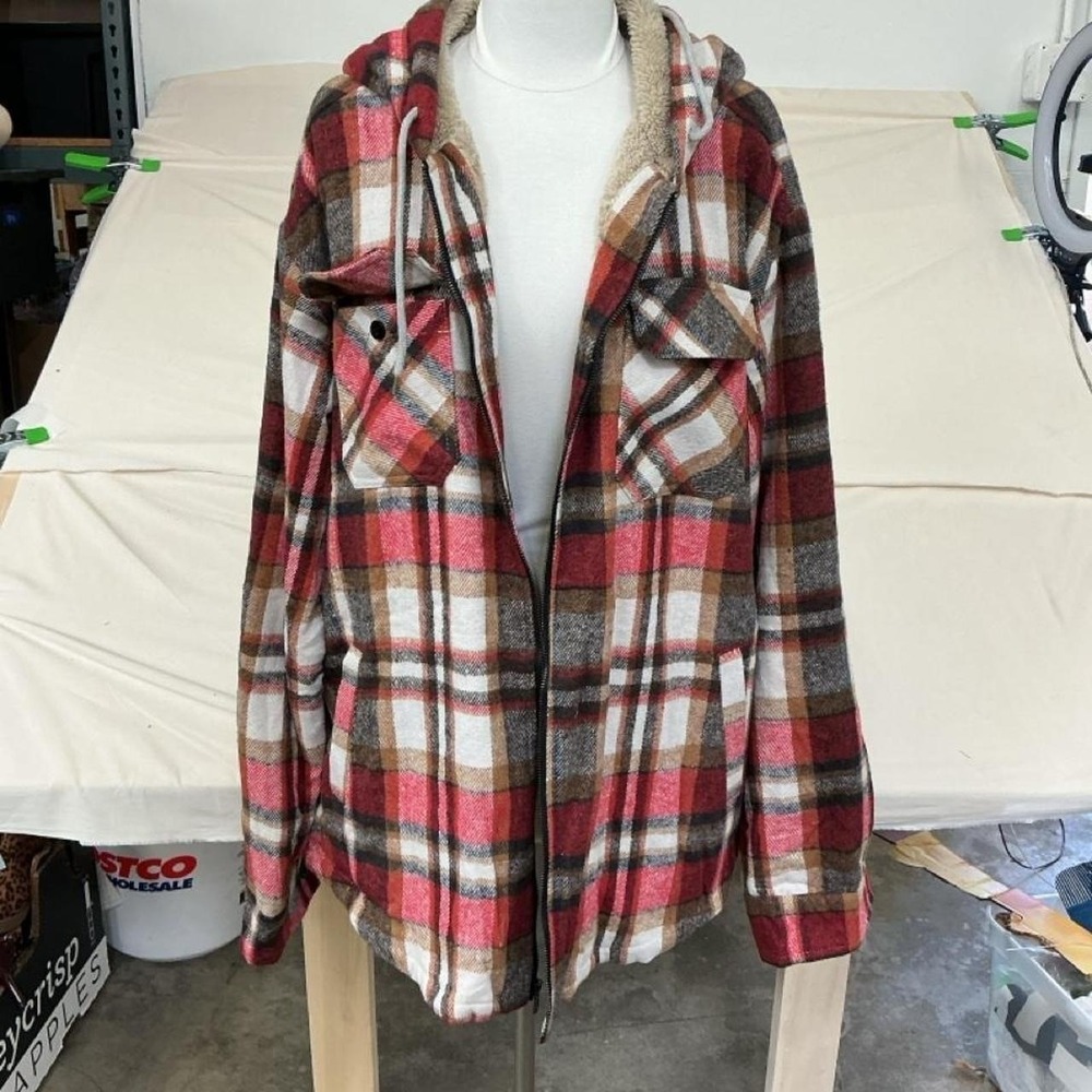 WINDFIT Sherpa-Lined Plaid Hooded Flannel Jacket | XL | Cozy Overshirt 🍂🧸